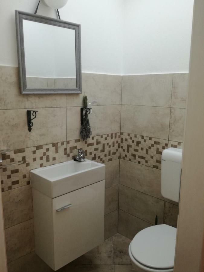 Villa Kuca Za Odmor Pende Banjol Exterior foto